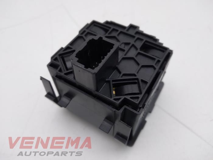 AIH headlight switch from a Renault Megane IV (RFBB) 1.3 TCe 115 16V 2018