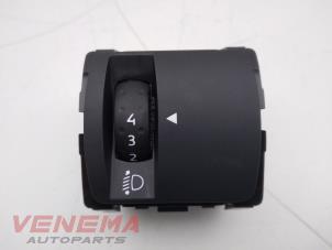 Used AIH headlight switch Renault Megane IV (RFBB) 1.3 TCe 115 16V Price € 9,99 Margin scheme offered by Venema Autoparts