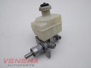 Used Master cylinder Landrover Discovery III (LAA/TAA) 2.7 TD V6 Price € 49,99 Margin scheme offered by Venema Autoparts