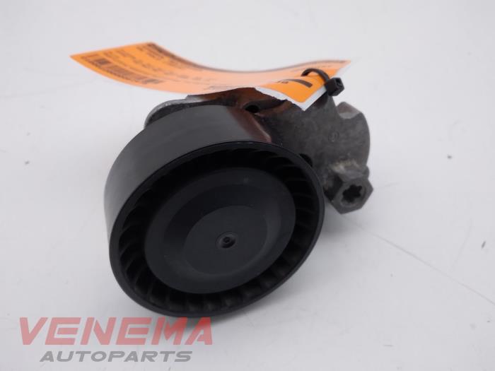 Usados Rodillo tensor correa múltiple Volkswagen Polo V (6R) 1.4 TSI 16V BlueGT Precio € 9,99 Norma de margen ofrecido por Venema Autoparts