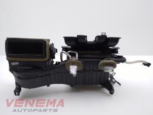 Used Heater housing Landrover Discovery III (LAA/TAA) 2.7 TD V6 Price € 99,99 Margin scheme offered by Venema Autoparts