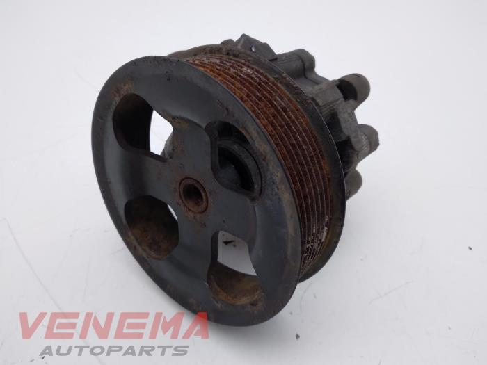 Usagé Pompe de direction Landrover Discovery III (LAA/TAA) 2.7 TD V6 Prix € 59,99 Règlement à la marge proposé par Venema Autoparts