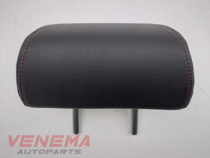 Headrest from a Mazda CX-5 (KE,GH) 2.2 Skyactiv D 16V 4WD 2012