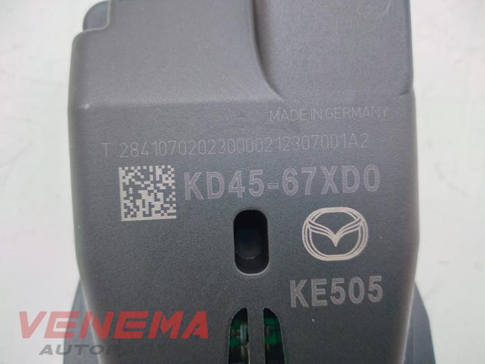 ACC Sensor (Entfernung) van een Mazda CX-5 (KE,GH) 2.2 Skyactiv D 16V 4WD 2012