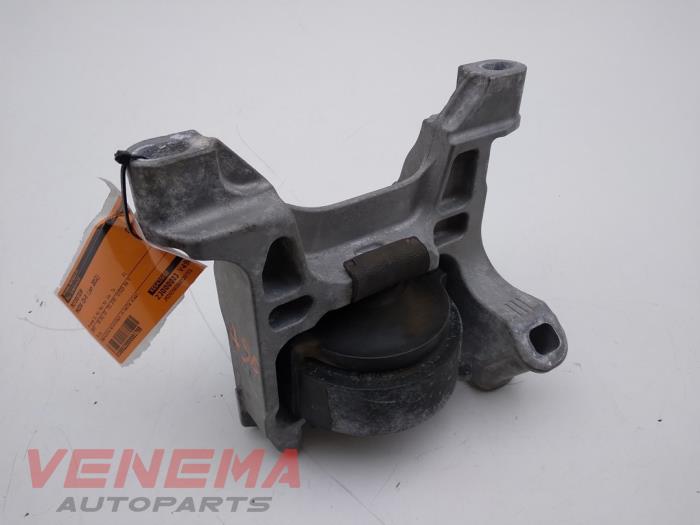 Used Engine mount Mazda CX-5 I (KE,GH) 2.2 Skyactiv D 16V 4WD Price € 34,99 Margin scheme offered by Venema Autoparts