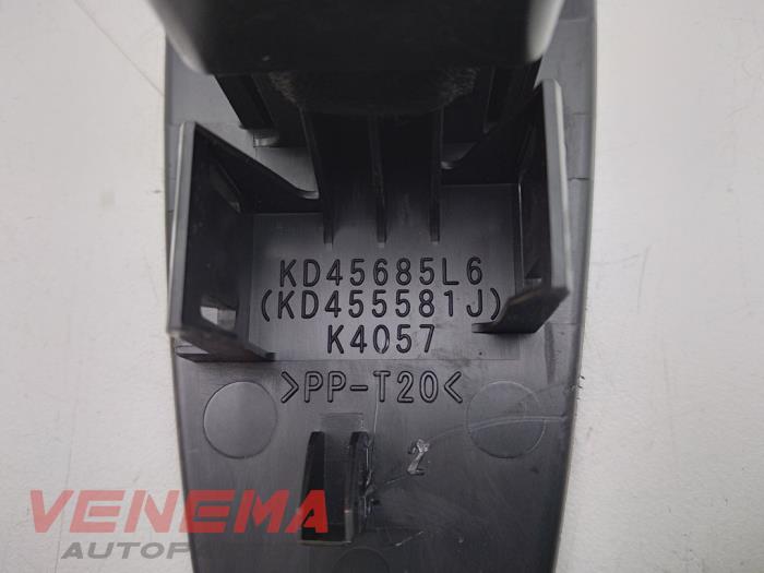 Interruptor de ventanilla eléctrica de un Mazda CX-5 (KE,GH) 2.2 Skyactiv D 16V 4WD 2012