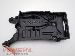 Used Battery box Volkswagen Polo VI (AW1) 1.0 MPI 12V Price € 14,99 Margin scheme offered by Venema Autoparts