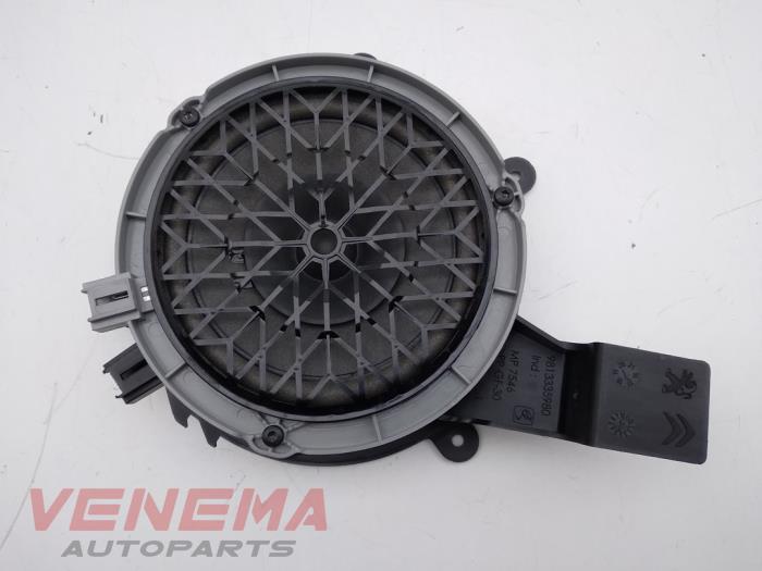 Używane Glosnik Citroen C3 (SX/SW) 1.2 Vti 12V PureTech Cena € 14,99 Procedura marży oferowane przez Venema Autoparts