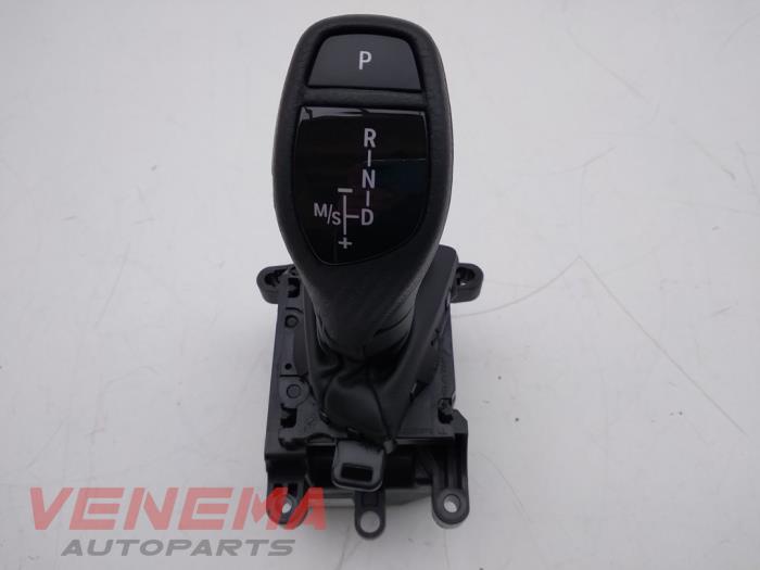 Automatic gear selector from a BMW 3 serie Touring (F31) 320d 2.0 16V 2015