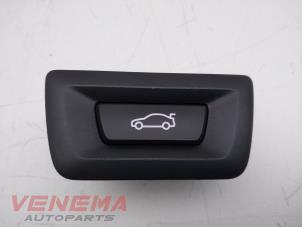 Used Tailgate switch BMW 3 serie Touring (F31) 320d 2.0 16V Price € 14,99 Margin scheme offered by Venema Autoparts