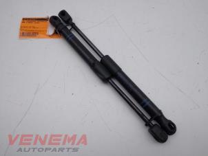 Used Set of tailgate gas struts BMW 3 serie Touring (F31) 320d 2.0 16V Price € 19,99 Margin scheme offered by Venema Autoparts