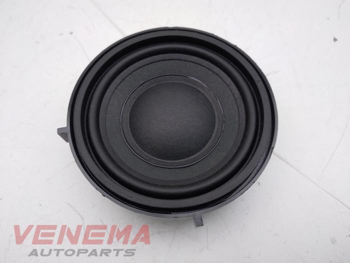 Używane Glosnik BMW 4 serie (F32) 440i xDrive 3.0 TwinPower Turbo 24V Cena € 9,99 Procedura marży oferowane przez Venema Autoparts