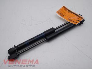 Used Set of tailgate gas struts BMW 4 serie (F32) 440i xDrive 3.0 TwinPower Turbo 24V Price € 19,99 Margin scheme offered by Venema Autoparts