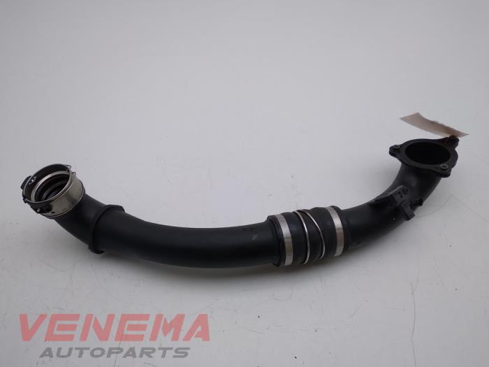 Intercooler tube from a BMW 4 serie (F32) 440i xDrive 3.0 TwinPower Turbo 24V 2017