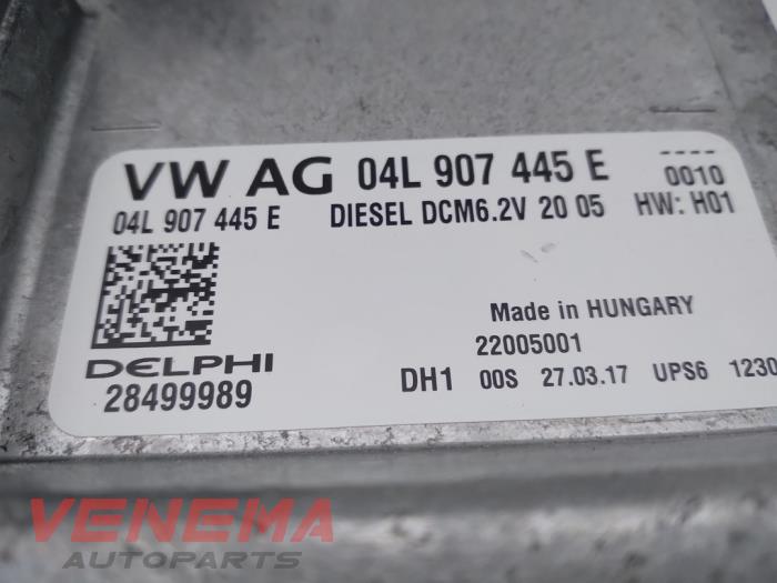 Ordenador de gestión de motor de un Volkswagen Golf VII Variant (AUVV) 1.6 TDI BMT 16V 2017