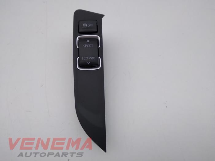 Używane Przelacznik ESP BMW 1 serie (F20) 116d 1.5 12V TwinPower Cena € 14,99 Procedura marży oferowane przez Venema Autoparts
