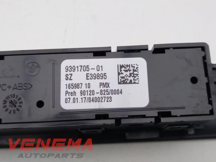 ESP switch from a BMW 1 serie (F20) 116d 1.5 12V TwinPower 2018