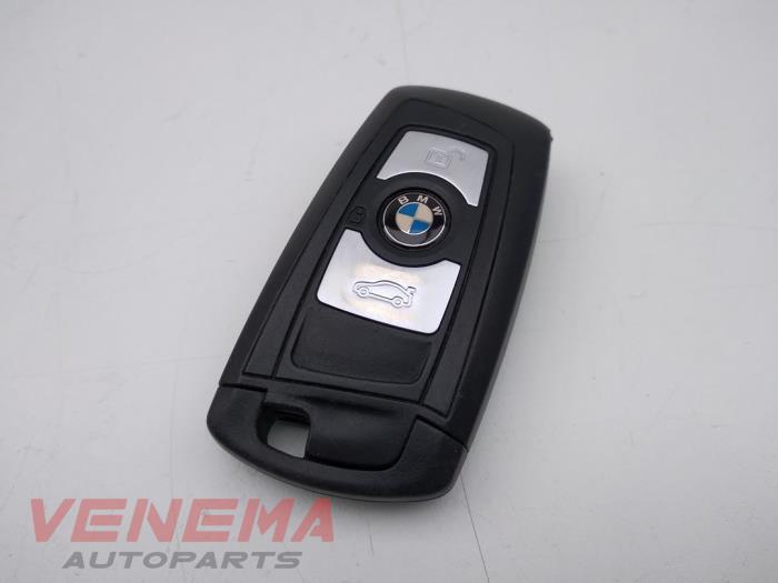 Używane Klucz BMW 1 serie (F20) 116d 1.5 12V TwinPower Cena € 29,99 Procedura marży oferowane przez Venema Autoparts