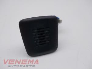 Usagé Microphone BMW 1 serie (F20) 116d 1.5 12V TwinPower Prix € 9,99 Règlement à la marge proposé par Venema Autoparts