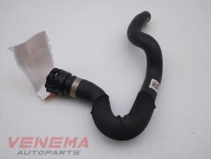 Used Radiator hose BMW 1 serie (F20) 116d 1.5 12V TwinPower Price € 9,99 Margin scheme offered by Venema Autoparts