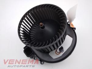 Usados Motor de ventilador de calefactor BMW 1 serie (F20) 116d 1.5 12V TwinPower Precio € 38,99 Norma de margen ofrecido por Venema Autoparts