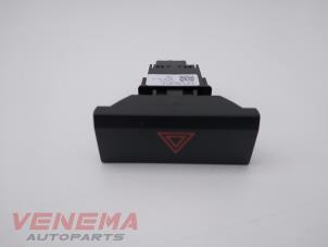 Used Panic lighting switch Seat Leon ST (5FF) 1.4 TSI EcoFuel 16V Price € 9,99 Margin scheme offered by Venema Autoparts