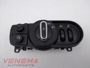 Gebrauchte Licht Schalter Mini Countryman (F60) 1.5 12V One Preis € 49,99 Margenregelung angeboten von Venema Autoparts