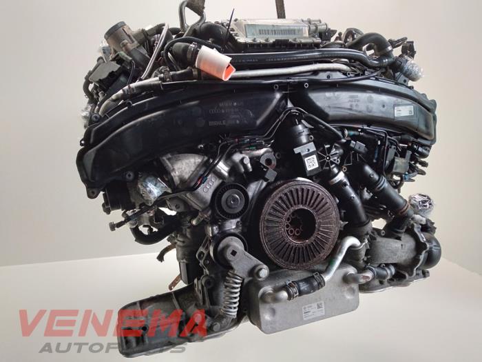 Motor from a Audi A8 (D4) 4.0 V8 32V TFSI Quattro 2017