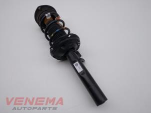 Used Front shock absorber rod, left Seat Leon ST (5FF) 1.4 TSI EcoFuel 16V Price € 69,99 Margin scheme offered by Venema Autoparts