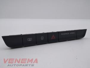 Used Switch Skoda Fabia III Combi (NJ5) 1.2 TSI 16V Greentech Price € 24,99 Margin scheme offered by Venema Autoparts