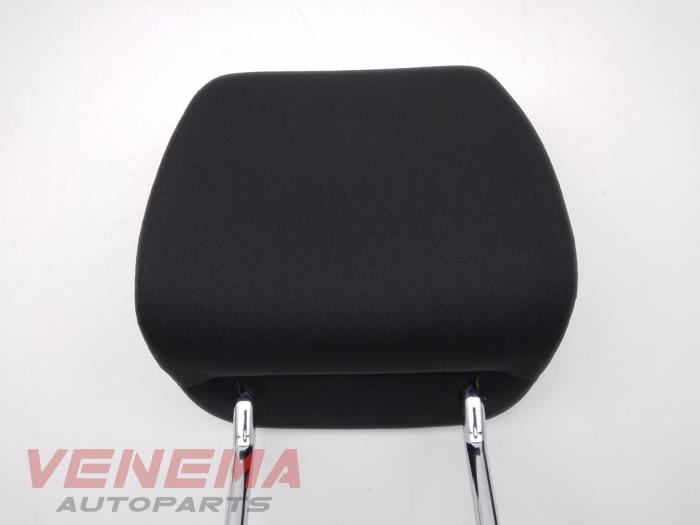 Headrest from a Skoda Fabia III Combi (NJ5) 1.2 TSI 16V Greentech 2015
