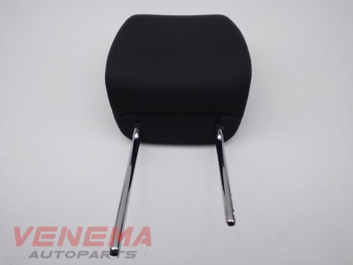 Headrest from a Skoda Fabia III Combi (NJ5) 1.2 TSI 16V Greentech 2015