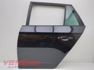 Usagé Porte arrière gauche Skoda Fabia III Combi (NJ5) 1.2 TSI 16V Greentech Prix € 499,99 Règlement à la marge proposé par Venema Autoparts