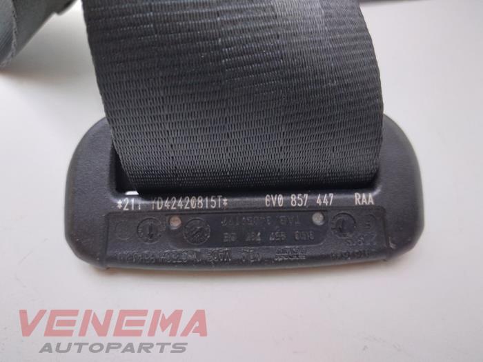 Rear seatbelt, left from a Skoda Fabia III Combi (NJ5) 1.2 TSI 16V Greentech 2015
