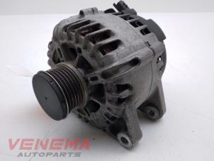 Dynamo van een Opel Crossland (X) 1.2 Turbo 12V 2020