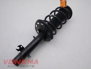 Used Front shock absorber rod, right Opel Crossland/Crossland X 1.2 Turbo 12V Price € 74,99 Margin scheme offered by Venema Autoparts