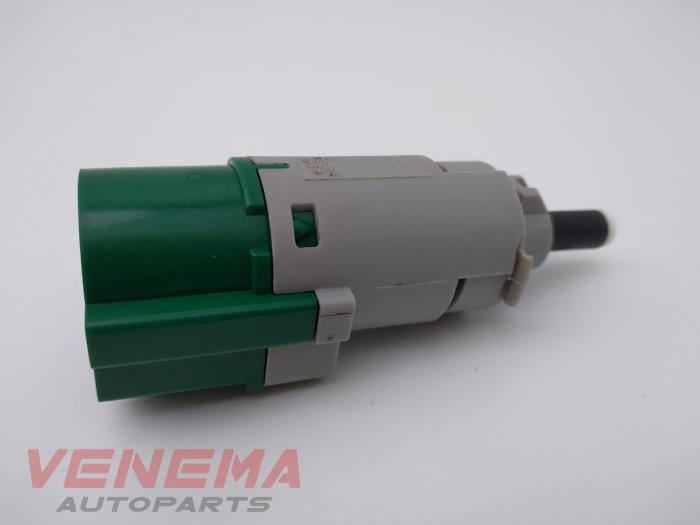 Gebrauchte Bremsassistent Sensor Opel Crossland (X) 1.2 Turbo 12V Preis € 9,99 Margenregelung angeboten von Venema Autoparts