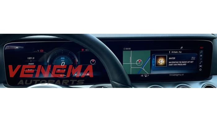 Display Multi Media control unit Mercedes E Estate E-300de 2.0 Turbo ...