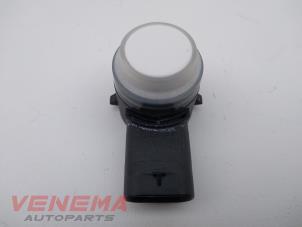 Used PDC Sensor Mercedes E Estate (S213) E-300de 2.0 Turbo 16V Price € 14,99 Margin scheme offered by Venema Autoparts