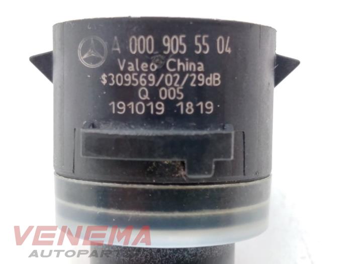 PDC Sensor from a Mercedes-Benz E Estate (S213) E-300de 2.0 Turbo 16V 2020