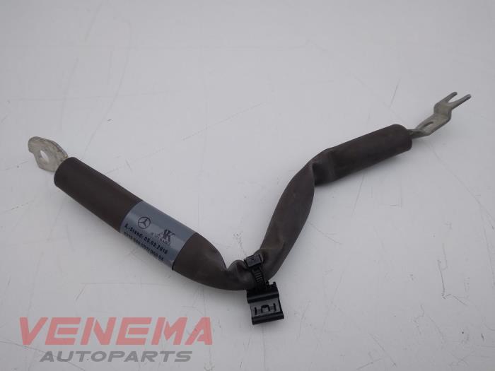 Usagé Câble (divers) Mercedes E Estate (S213) E-300de 2.0 Turbo 16V Prix € 14,99 Règlement à la marge proposé par Venema Autoparts