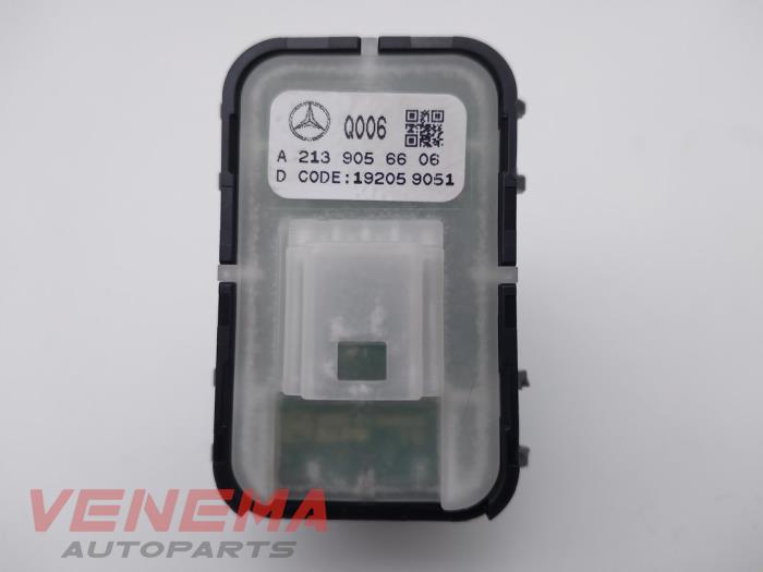 Switch Mercedes E Estate E-300de 2.0 Turbo 16V - A21390566069051 ORIGINEEL