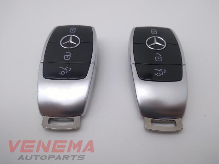 Używane Klucz Mercedes E Estate (S213) E-300de 2.0 Turbo 16V Cena € 149,99 Procedura marży oferowane przez Venema Autoparts