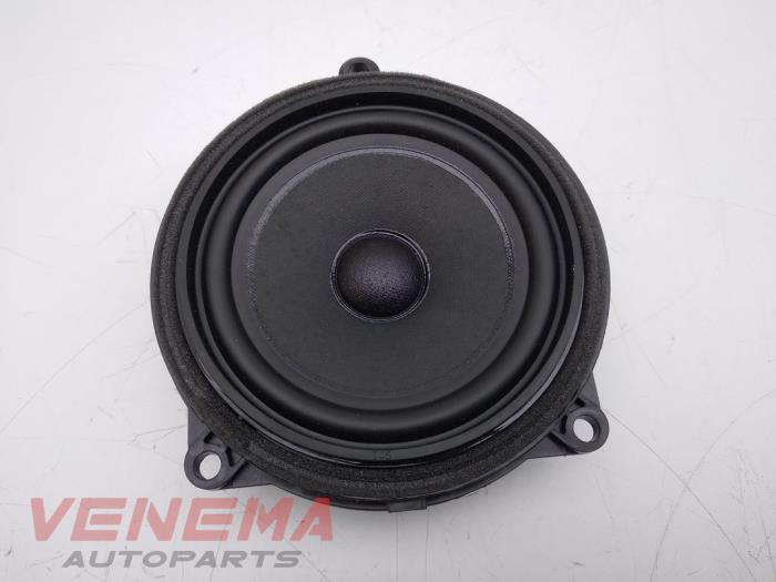 Używane Glosnik Mini Mini (F55) 1.5 12V Cooper Cena € 9,99 Procedura marży oferowane przez Venema Autoparts