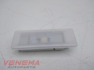 Używane Oswietlenie wewnetrzne tyl Mini Mini (F55) 1.5 12V Cooper Cena € 9,99 Procedura marży oferowane przez Venema Autoparts