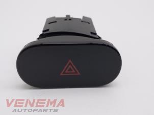 Gebrauchte Panikbeleuchtung Schalter Mini Mini (F55) 1.5 12V Cooper Preis € 14,99 Margenregelung angeboten von Venema Autoparts