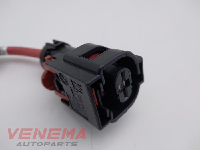Cable (miscellaneous) from a MINI Mini (F55) 1.5 12V Cooper 2021