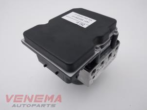 Używane Pompa ABS BMW Z4 Roadster (E89) sDrive 18i 2.0 16V Cena € 184,99 Procedura marży oferowane przez Venema Autoparts