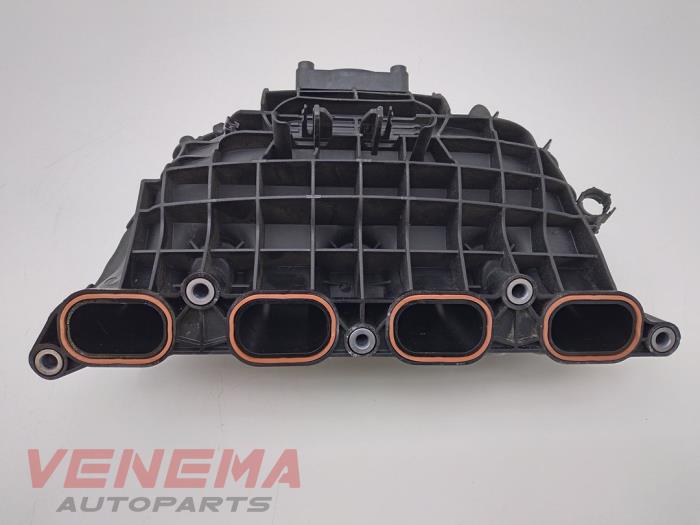 Begagnade Insugsrör BMW Z4 Roadster (E89) sDrive 18i 2.0 16V Pris € 79,99 Marginaltabell erbjuds av Venema Autoparts