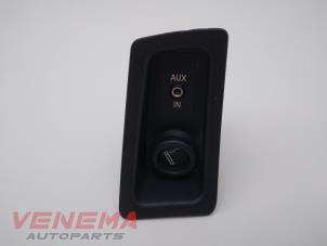 Usagé Connexion USB BMW 1 serie (E81) 116i 1.6 16V Prix € 14,99 Règlement à la marge proposé par Venema Autoparts